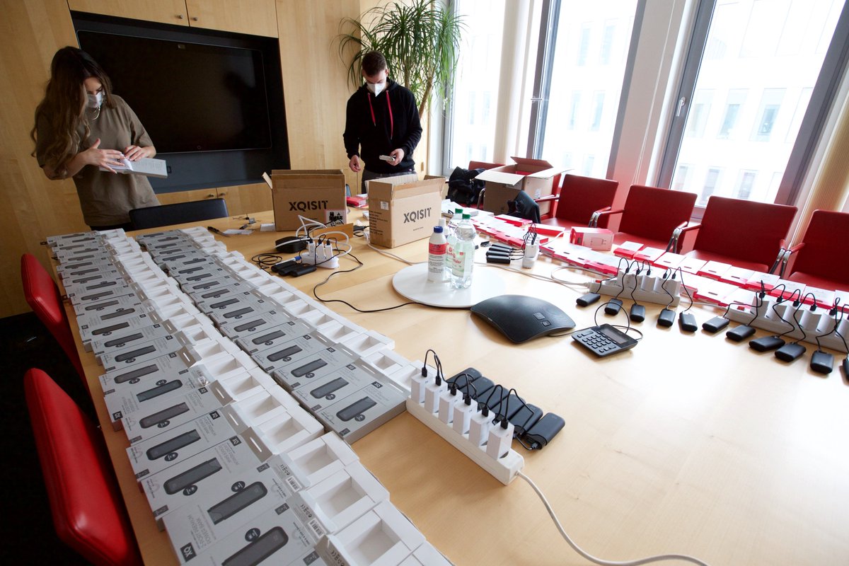 Deutsche Telekom tweet media