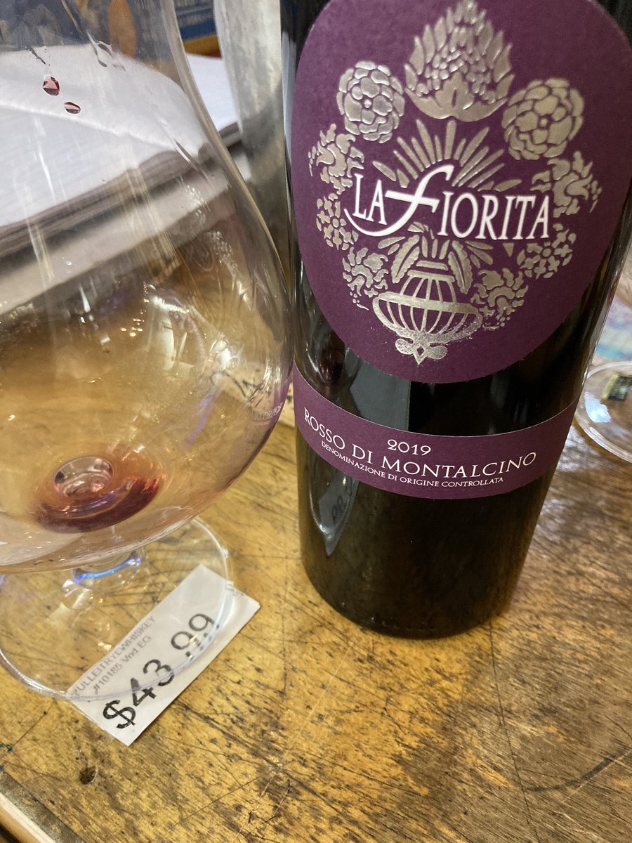 Tale of two great vintages for @FioritaLa #RossodiMontalcino their terrific 18 was more voluptuous & fill w/black fruits,their newly released 19 is more my style,more red berries & cherry,on the palate crispier,w/great energy & intensity,well defined & lots of #wine for the money