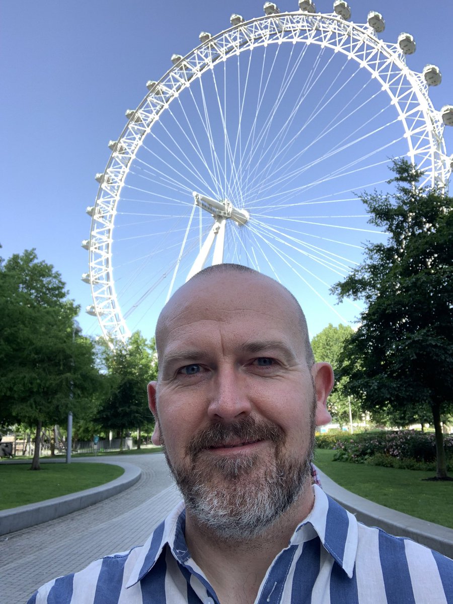 Poplifer73's tweet photo. Good morning!
#London #WeekendBreak #SmileyStuart #SmileyStu https://t.co/WQk7VXpjjz