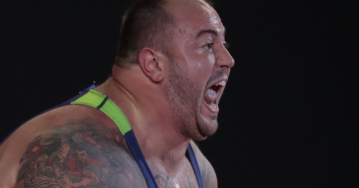 Reuters's tweet photo. Weightlifting-Brazil's Reis to miss Games after positive drug test https://t.co/1wcInp5XSv https://t.co/eL9y65b7tn