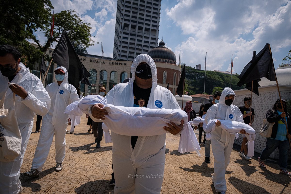 Farhan On Twitter The Black Flag Has Been A Symbol Of Resistance Against Pm Muhyiddinyassin S Government The Perikatan Nasional Government Is Under Immense Pressure As They Have Been Seen To Have