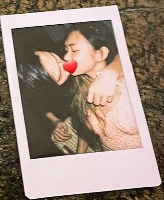 jaiganaticss's tweet photo. @AgassiChing Kuya patanggal naman ng heart plsss hahaha❤ sge na para saamin https://t.co/Pj2DnMUkov