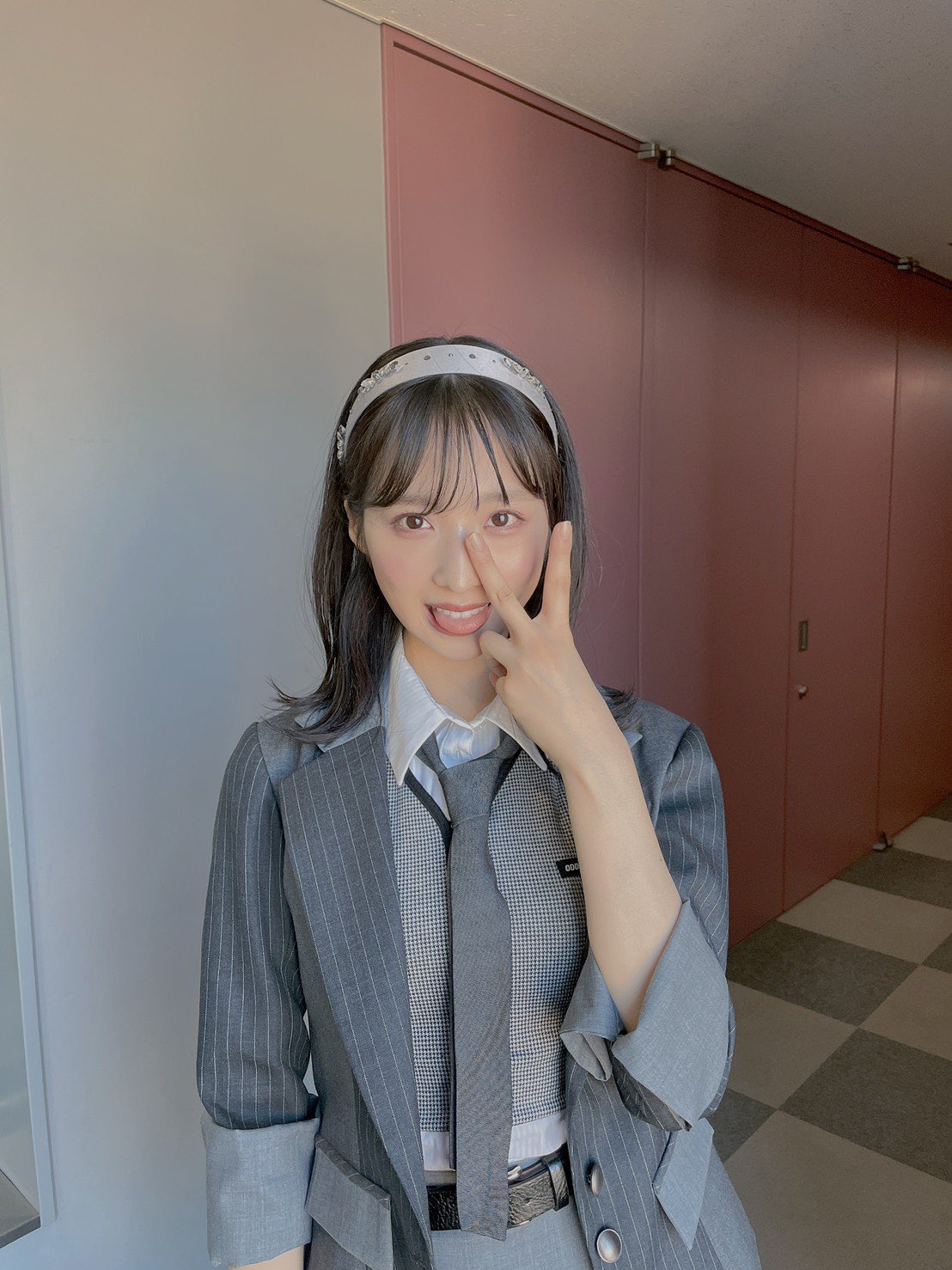 小栗有以 公式 根も葉もrumor 新曲初披露いかがでしたか 久しぶりのシングル曲 皆 とても気合いが入っていました 初めての本格的ロックダンス 初披露まで皆で沢山練習しました これから皆さんに愛される 一緒に踊りたくなるような曲に なる