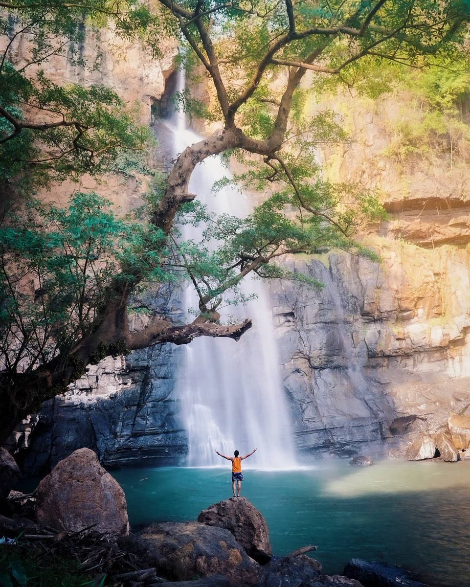 wonderfulid's tweet photo. Ciletuh, West Java, looks like a fantasy world! Said to be the first land of the western Java Island, the Ciletuh Geopark features charming waterfalls. What other places in Indonesia give off fantasy world vibes? Tell us below.
📸:hens4m
#FromIndonesiawithLove #WonderfulIndonesi https://t.co/IPSSoB5QwF