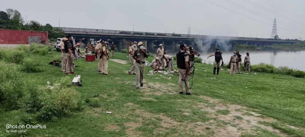DcpOffice's tweet photo. Practice practice practice. So that you find and learn solutions you have never imagined possible.

Anti riot drills
@DCPCentralDelhi
#DelhiPolice https://t.co/W7Z3aHwBvA