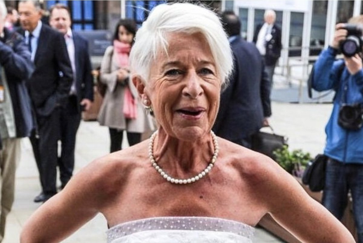 You can't even take a banana into Australia incase of foreign parasites so how the fuck did Katie Hopkins get in?