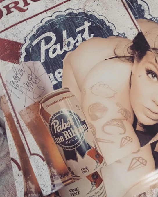 Want one? I'll sign it. And ship ANYWHERE. #cashapp $15 for 24x36 $10 for 18x12 $XCASHMEOUTSIDEX5 #GiveawayAlert<a href="/tag/cashapp"class="tags">#cashapp</a><a href="/tag/sharkweek"class="tags"><span>#sharkweek</span></a><a href="/tag/giveawayalert"class="tags"><span>#giveawayalert</span></a><a href="/tag/penthouse3"class="tags"><span>#penthouse3</span></a>