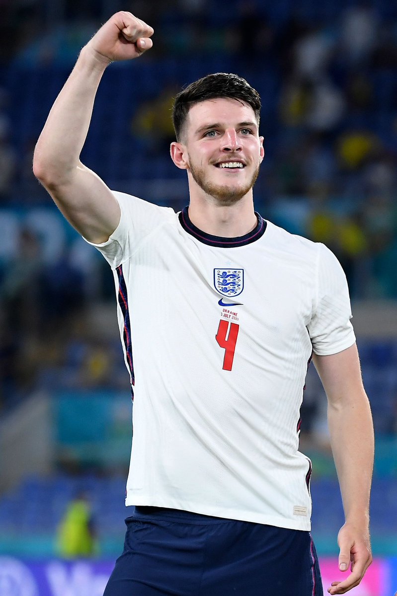 TheBoluSport's tweet image. Top Four Valuable Players after Euro 2020: 

Pedri value rise to €80m

Federico Chiesa value is at €70m ( most expensive Italian player)

Declan Rice value now at €70m

Gianluigi Donnarumma value rises by 5m to (€65m). 

#PlayerValues