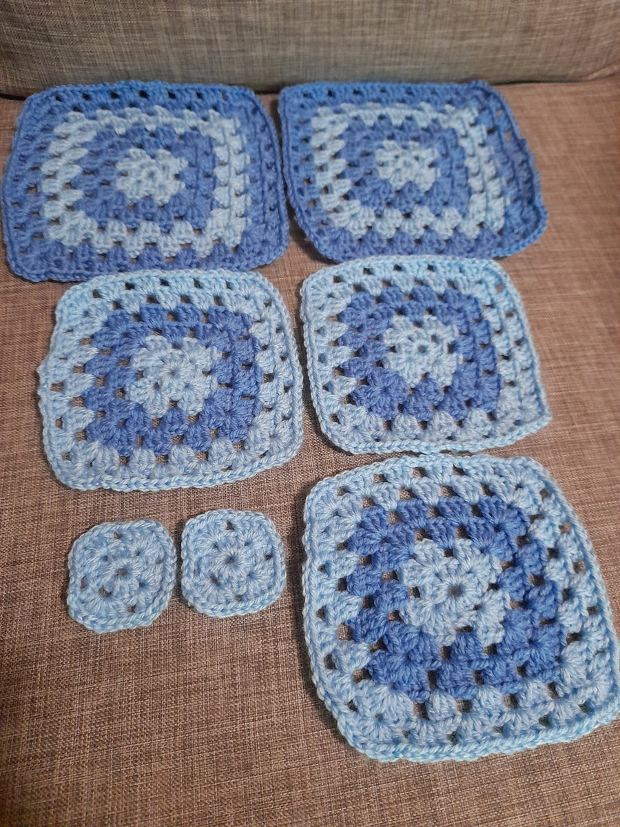 LindasTravels1's tweet photo. Can't travel around. 

Been asked to make a Baby Boy rug. 
Started last night. 
#crochet https://t.co/PXw4nThEkt