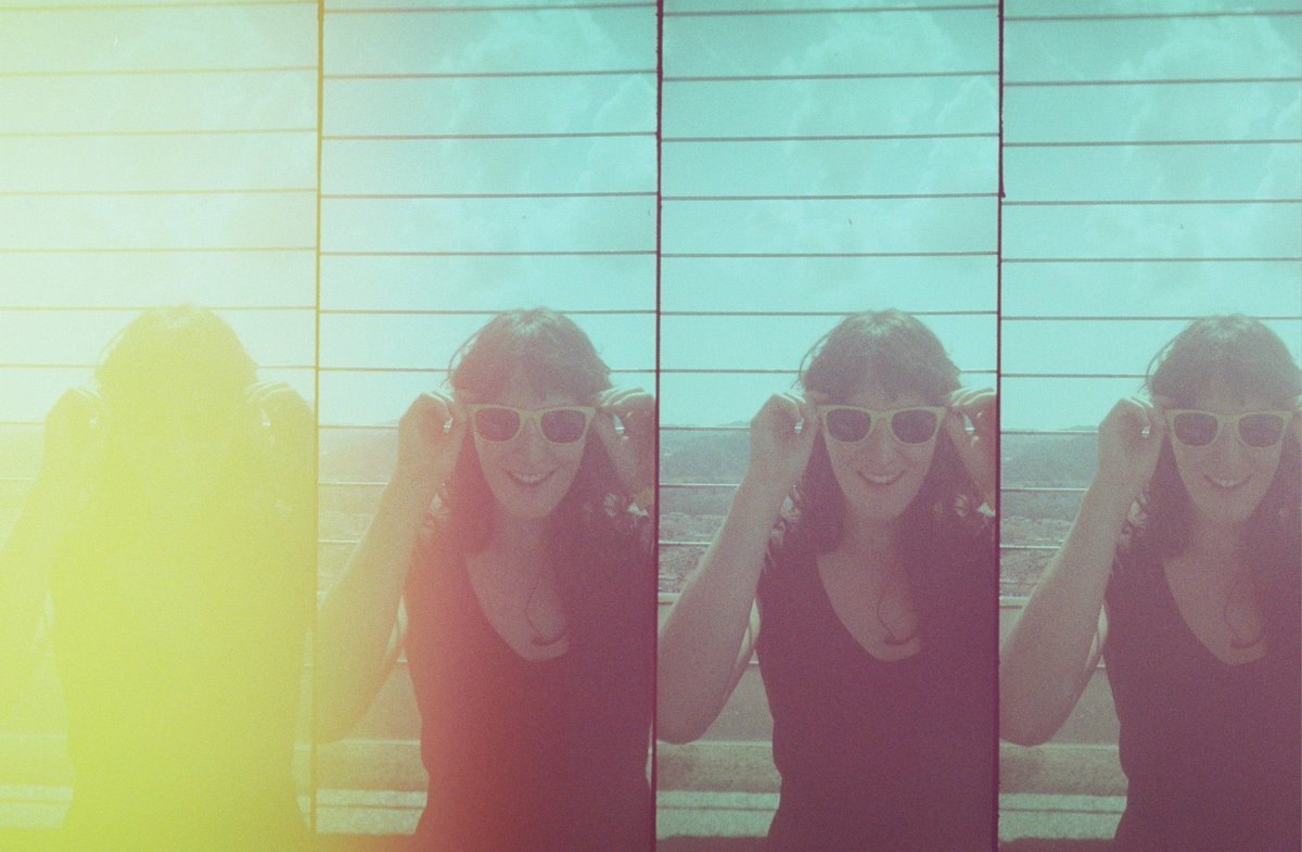 takashi_y0shida's tweet photo. 【拡散希望】
海外から買った @lomography #supersampler の中にフィルムが入ってて @Photo_Dep_sskb さんのご協力で現像してみた写真です!
もし持ち主か被写体さんの知り合いまで届いたら夢ありますよね?
元持ち主さん
現像した写真渡したいので連絡ください〜☺️ https://t.co/Poalmh5V3g