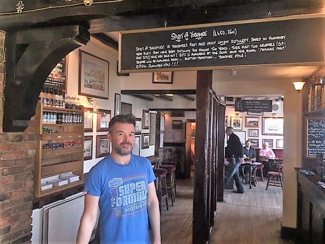 shorelinehols's tweet photo. Whitby is full of interesting people. Through their daily work they help keep the town ticking and help make it a great town to visit.

Today we meet Danny Conlin, the Manager at The Duke of York.
#WhitbyFolk #DukeofyorkWhitby #CottagesinWhitby
https://t.co/BsU5gkcdFi https://t.co/dLQGV4fmVA