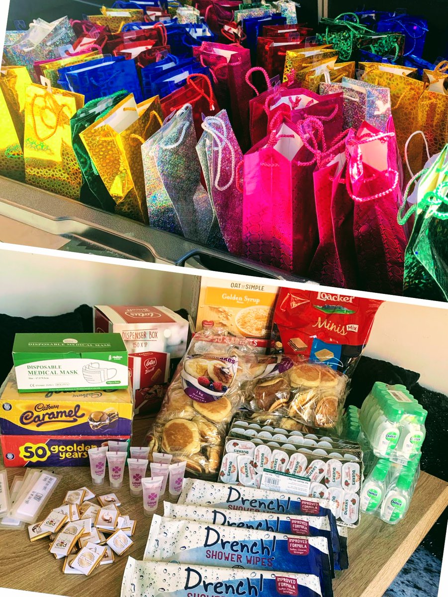 SadakaGives's tweet image. Wishing all those celebrating a blessed #EidAlAdha 🕌
We thank our trustee Shajna @cherrycrust1 &amp;amp; volunteers for contributing to these gift bags for our service users 🙏 🍽