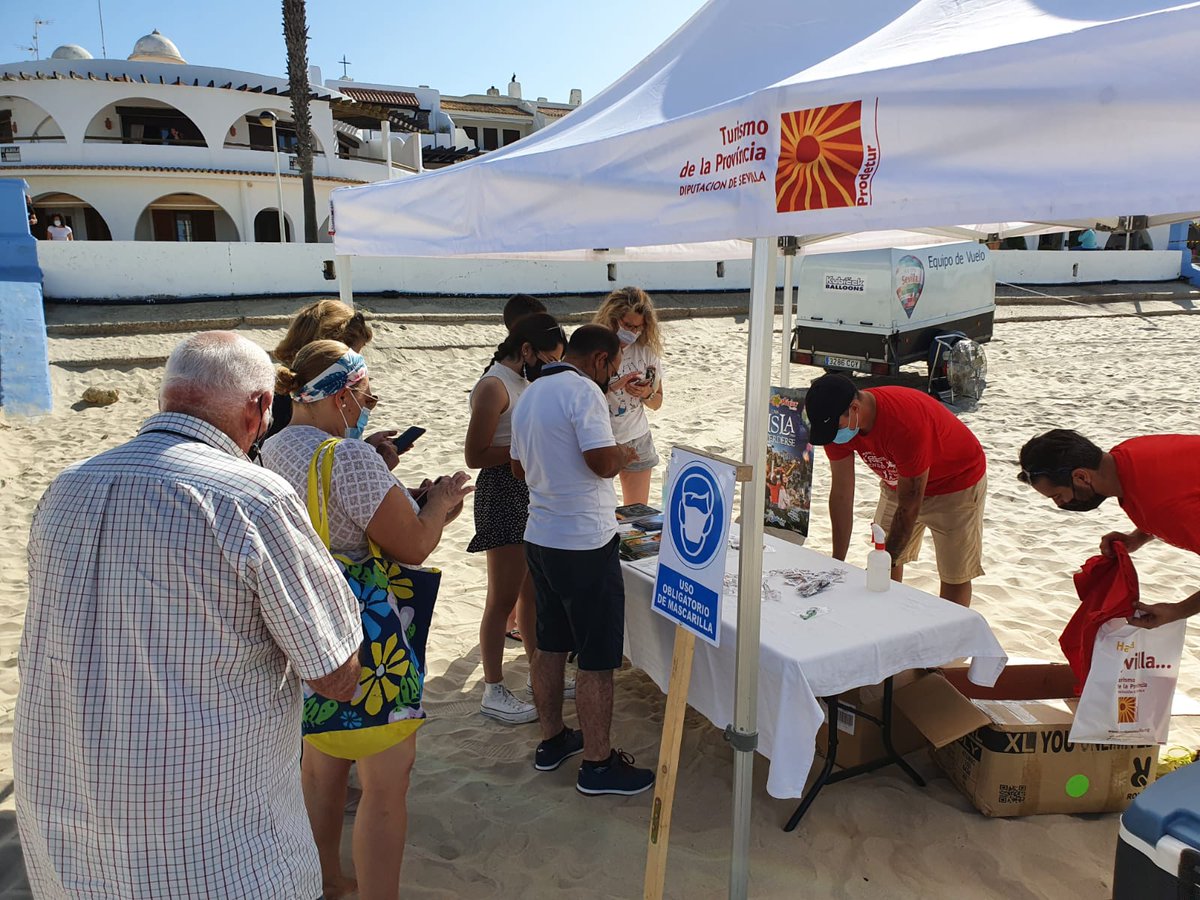 prodetur's tweet photo. Hoy, estamos con la campaña de promoción veraniega y nuestro globo #HayotraSevilla en #Matalascañas #Huelva. ¡¡Búscanos, conoce más sobre la #ProvinciaSEV y consigue regalos!! https://t.co/TedOH10p6w