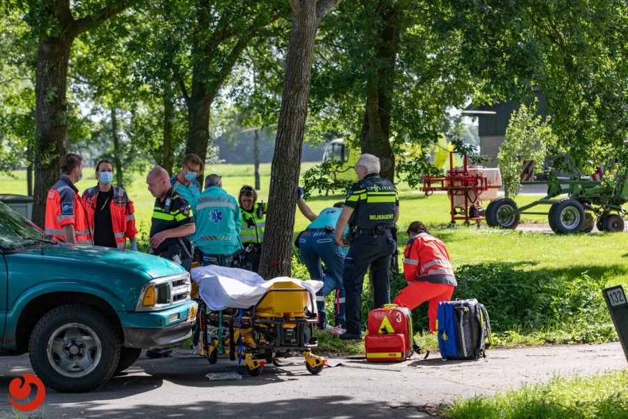Bromfietser gewond bij ongeval in Boijl - BOIJL – Een persoon is zaterdagochtend gewond geraakt bij een ongeval op de Boijlerweg. Het ongeval gebeurde omstreeks kwart over