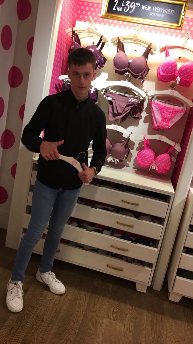 Rossmalcolm53's tweet photo. Happy birthday @MeikleGregor have a good day son and I’ll see you soon for an early drink😏 https://t.co/pW1ypcE4B6