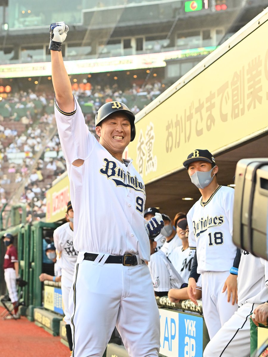 MashibaKen's tweet photo. 【上田カメラマン📸】
渾身の　#昇天ポーズ
#ラオウ　#杉本裕太郎　選手！！！
夢しか見せてくれない！最高！！ https://t.co/8TJzS3dV3a