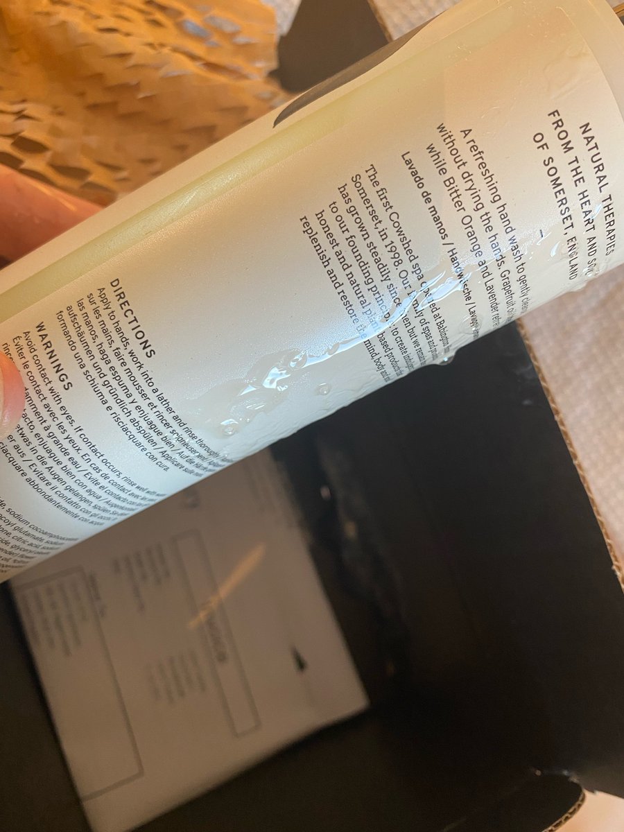 claudiasmith56's tweet photo. @Space_NK order no WK23800299 which I picked up from store has leaked everywhere the cap wasn’t screwed on correctly? ☹️ https://t.co/tnEa3I8wGp