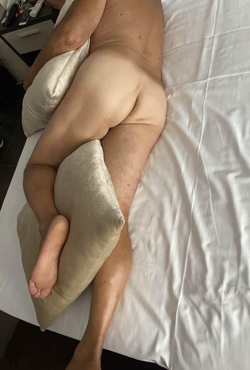 IndianDaddies's tweet photo. Thank you for helping me reach over 10K followers.  Here's a little treat. #indiandaddies https://t.co/wxsu44PpMv