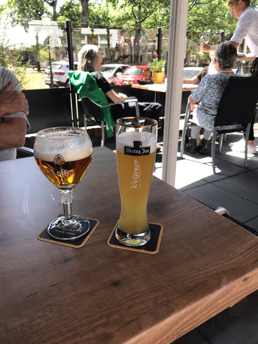hendrikahvb's tweet photo. Dan maar ons vaarverdriet #stremmingen #overstromingen met een biermansje verdrinken. https://t.co/DrS07CRzP1