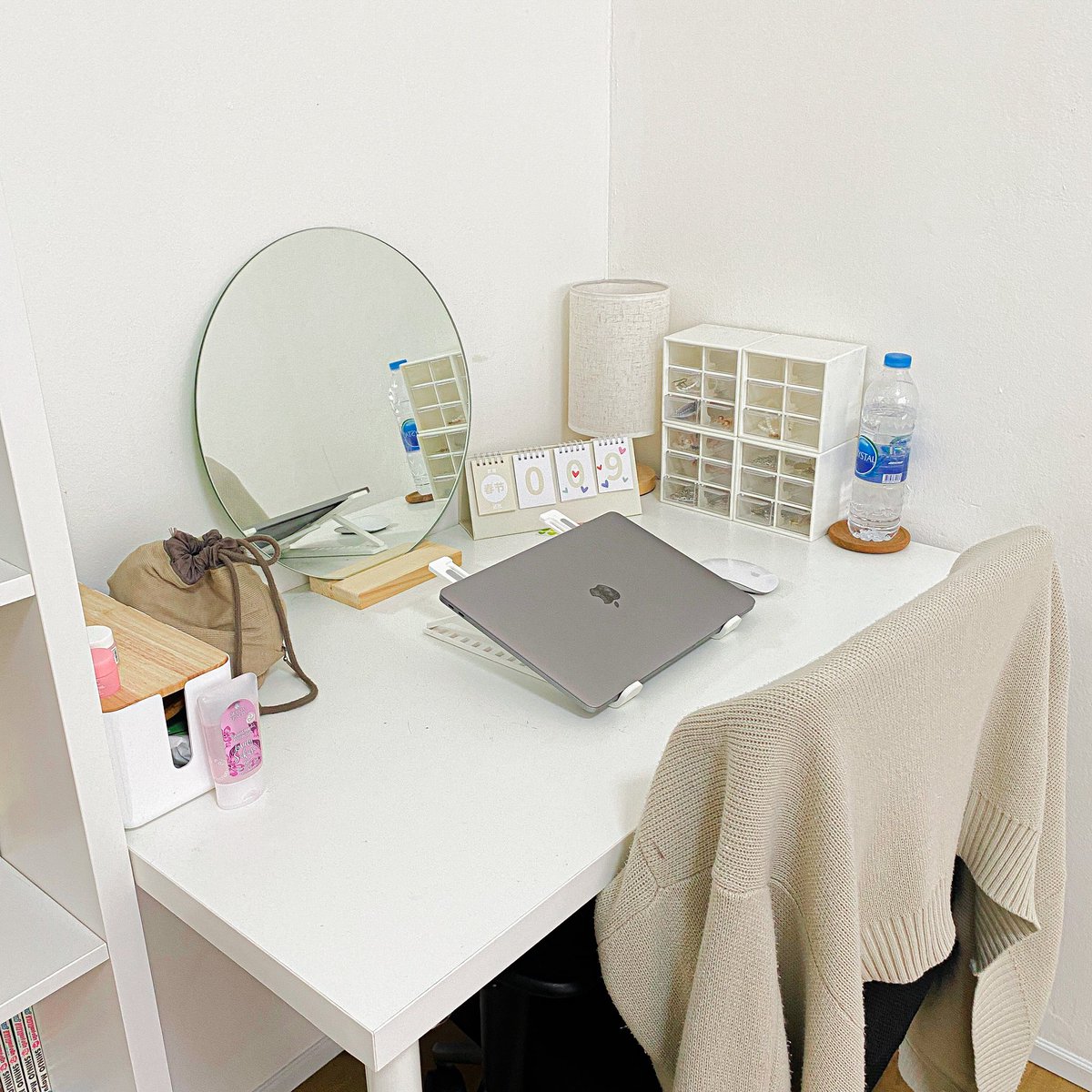 เธรดนี้เรามารวมของแต่งห้องในห้องเรางับบบ ใครชอบโทนขาวๆคลีนๆ เตรียมแฟบได้เลยย💕