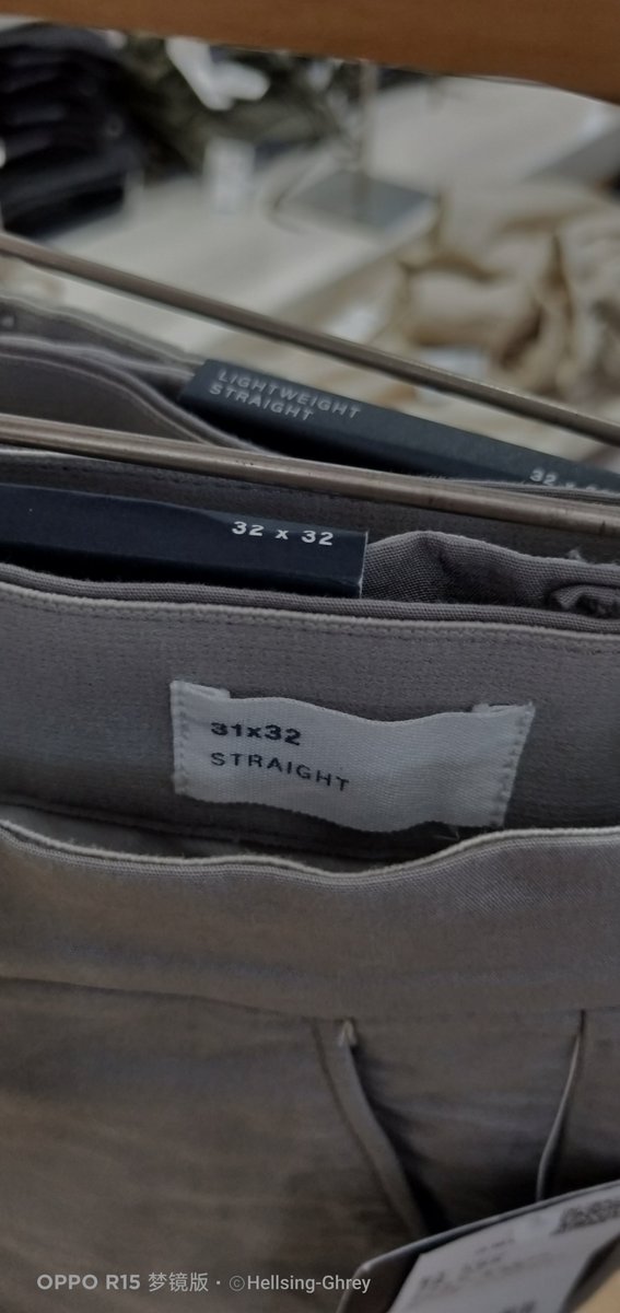 FanClubJoshInc's tweet photo. @Gap I was trying to do the billionaire #EarnestPwhirl thing and buy 5 of the same pairs of pants, then came across this size problem. Mislabeled 32/32 that's actually a 31/32...can we fix this pronto? https://t.co/H85Ck7duQn