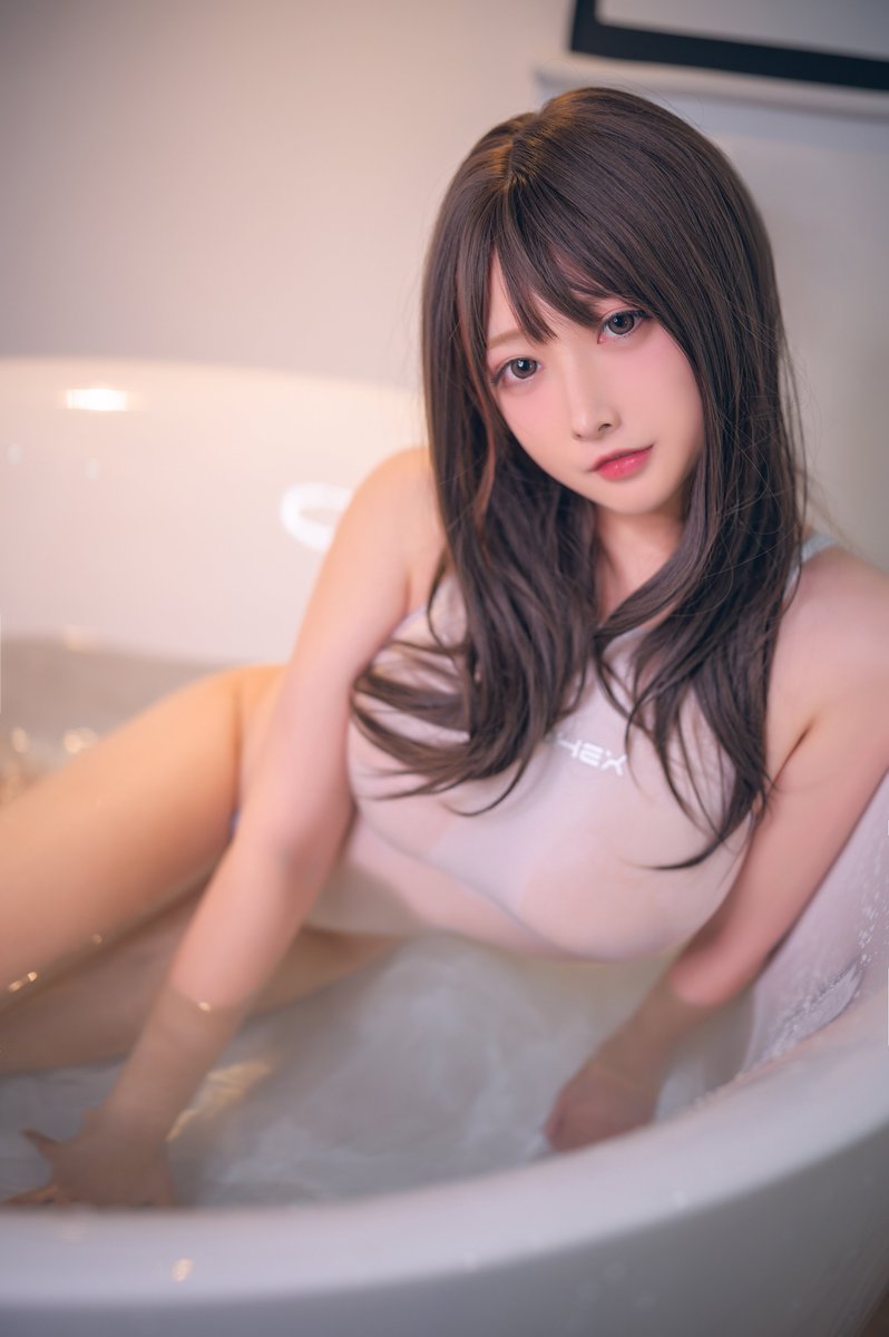 ludashi18's tweet photo. 好久没来，想我没 https://t.co/gqQ85eeEQy