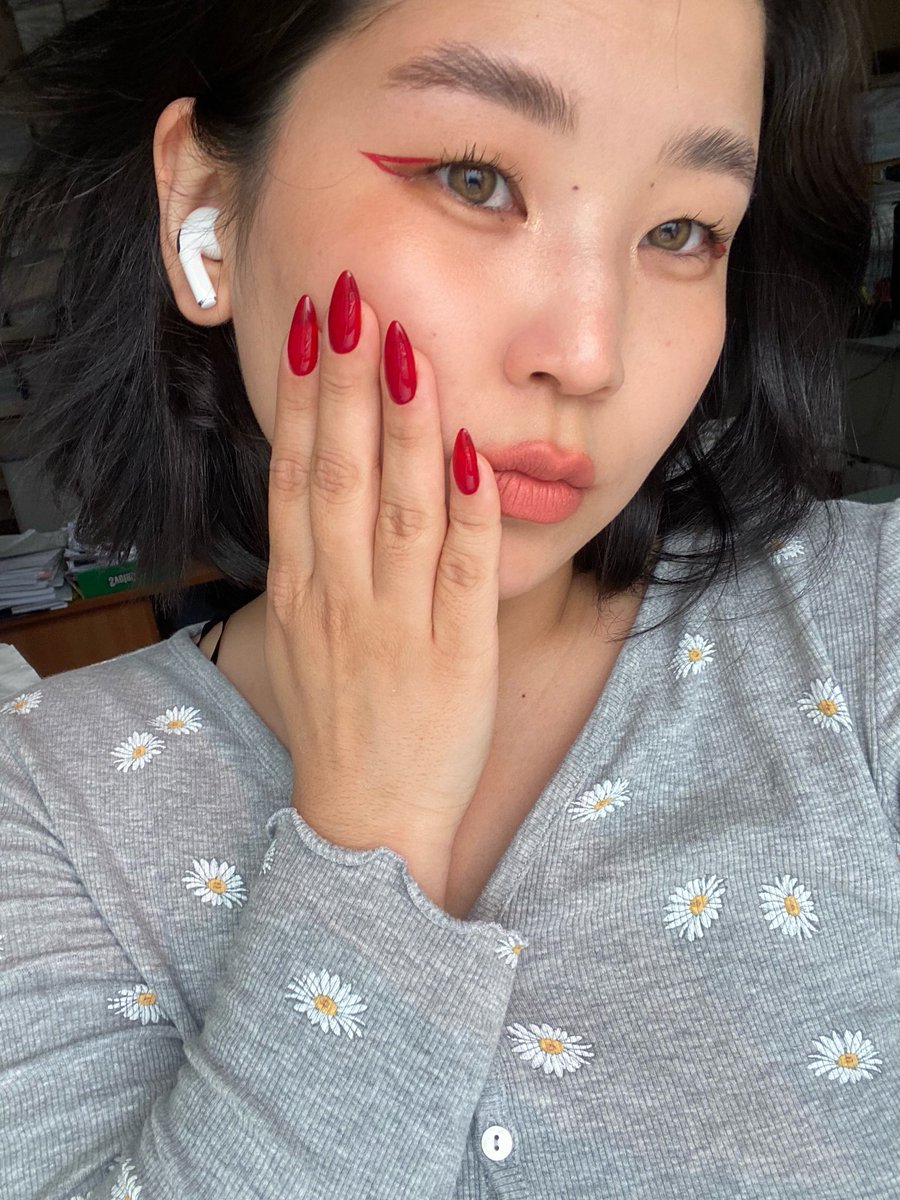 exestrrll's tweet photo. смотрите Вика как мне красиво сделала ♥️ @fairy_nails_ykt https://t.co/ZTqGEC2OTh