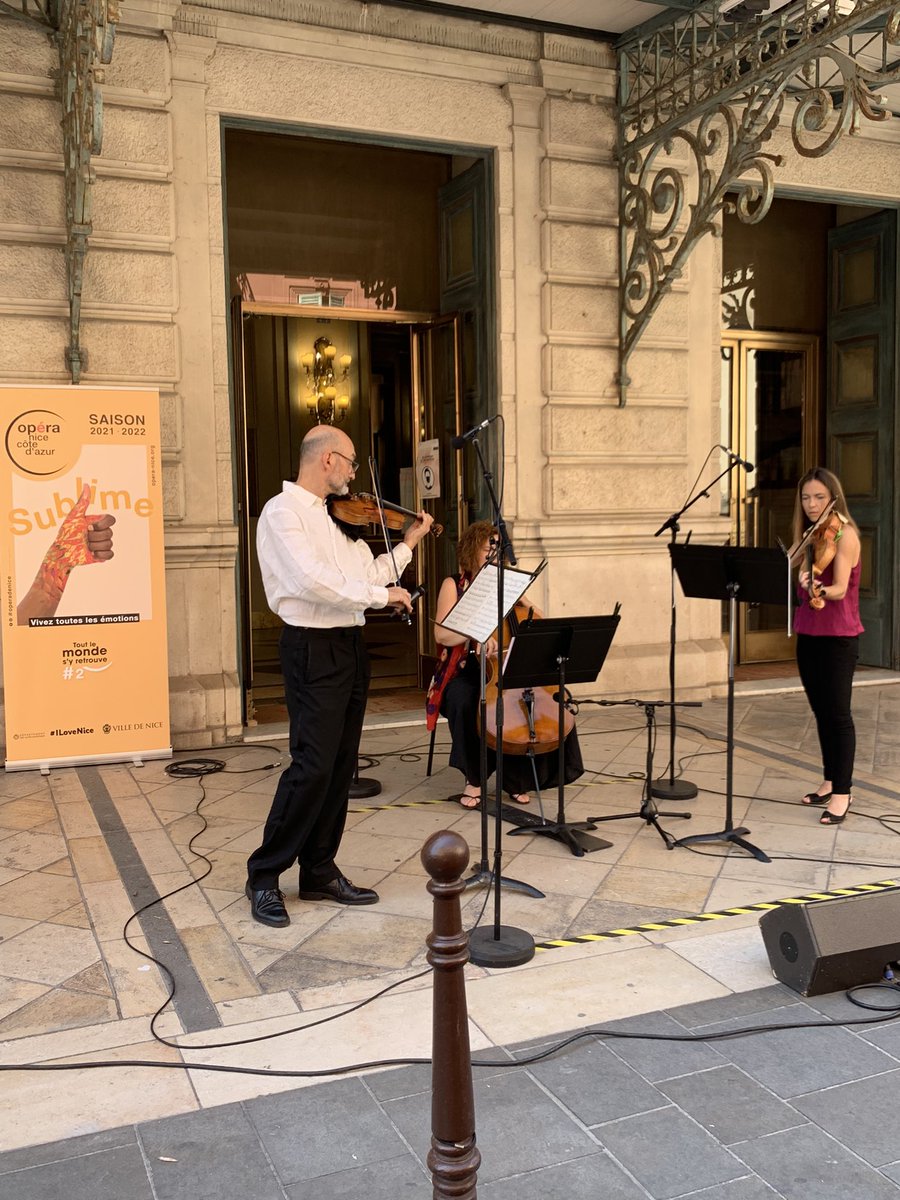 Quel plaisir <a href="/VilledeNice/">Ville de Nice</a> de se balader et de retrouver chaque jour à midi, un instant musical devant l’opéra au coup de canon! #moneteanice #ILoveNice #summer #city #music #classicmusic #culture #culturepourtous <a href="/BertrandRossi06/">Rossi Bertrand</a> <a href="/isavisentin/">Isabela Visentin</a>