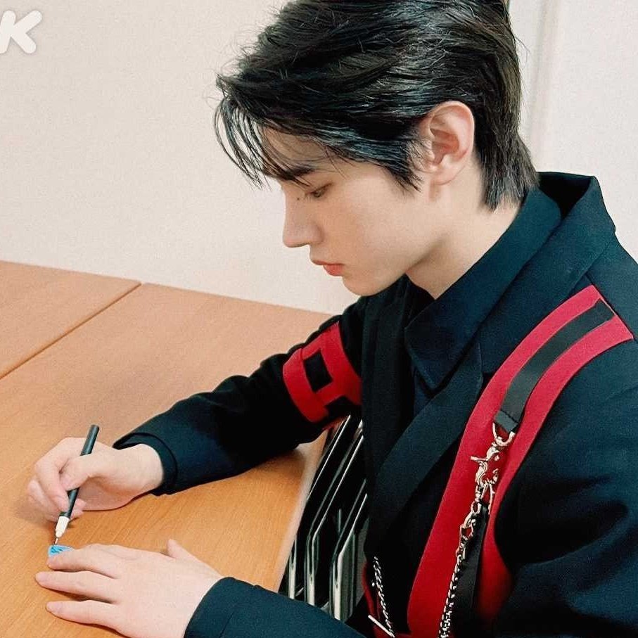 ً (@jakehoonfeed) on Twitter photo 