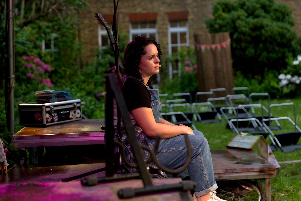 peregrin_elinor's tweet image. How I’m feeling about tonight being the final @RedSideMusical show 🌒

One last chance to see us, 7.30pm at @Iristheatre at the Actors Church in Covent Garden 💗

Come cuddle me while I sob a farewell to this beautiful show 🥀

📷 @Its_Matt_Hunter