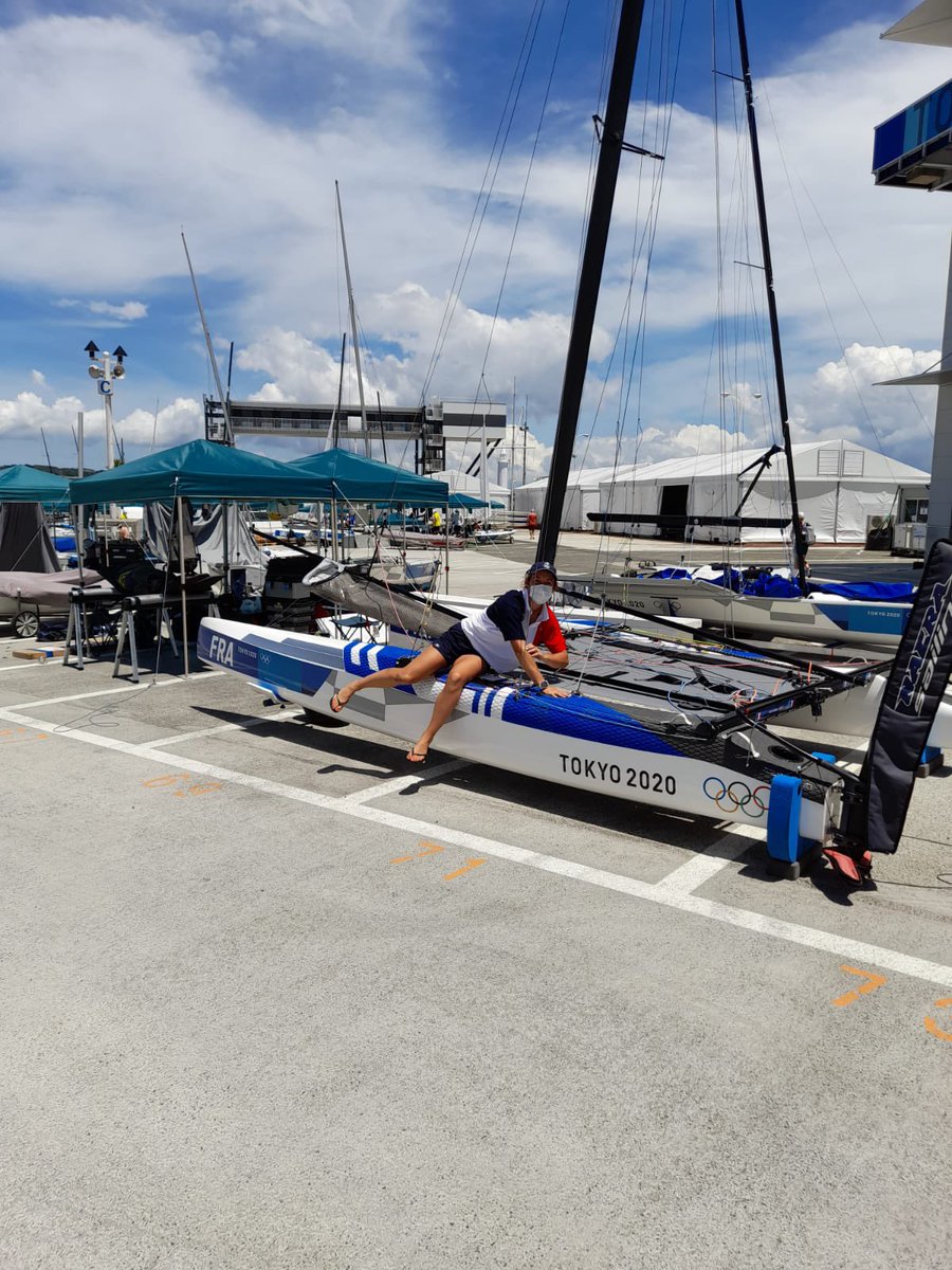Voilà notre nouveau terrain de jeu ! 🗻 Ça claque non ? Après 2 journées consacrées au montage des bateaux et à la bricole, on a enfin pu retourner naviguer. On s’est régalé 🔥 

Place aux entraînements maintenant, avant d’entrer dans le vif du sujet, le 28 juillet prochain 🔜