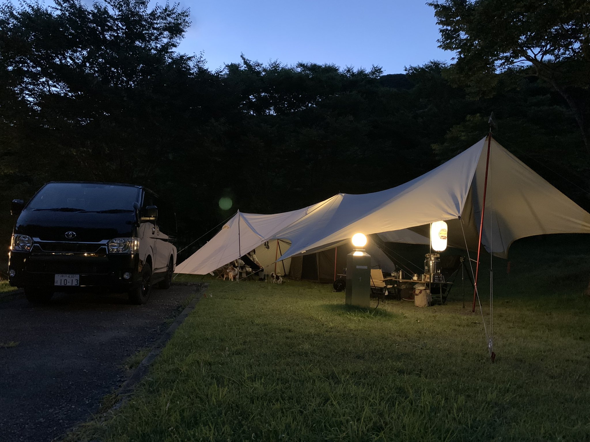 もーりぃファミリー 犬連れハイエース車中泊旅とキャンプ やっと試せたランステmpc ヘキサエヴォpro アイボリー 提灯めっさ可愛い スノーピーク Snowpeak ランステmpc ランステ ヘキサエヴォ アイボリー Spw Spwp スノーピーク奥日田