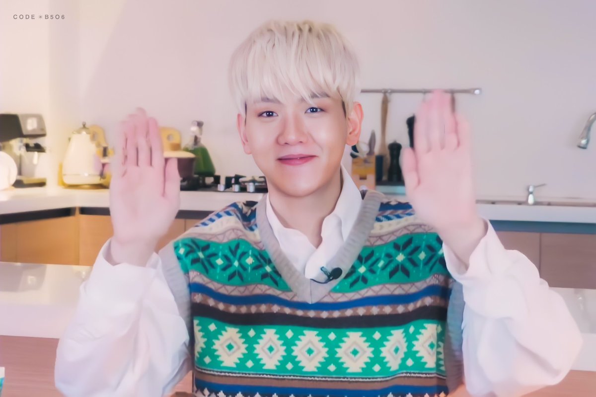 codeB5O6's tweet photo. D-568 🤍

eating show with kyoong ๑·̑◡･̑๑

#백현 #BAEKHYUN @B_hundred_Hyun https://t.co/ehF9sQEi7h