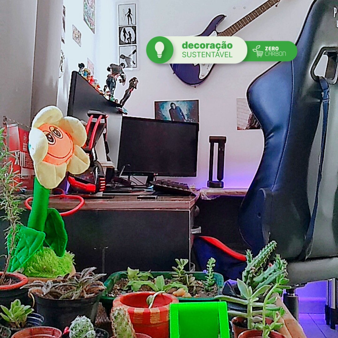 zerocarbon_br's tweet photo. O Homeoffice da @renatanesio é mais feliz com a companhia das suculentas e mini cactos💚 E para você plantas também deixam seu ambiente mais feliz? 💚

#decoracaosustentavel #somoszerocarbon #reciclar #decoracaointeriores #decoraçãocriativa #reciclarte #sustentabilidadebrasil https://t.co/KNm8exh7uo