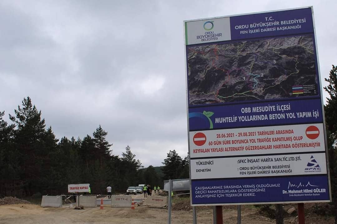 Ordu Büyükşehir Belediyemizce Yapımına başlanan  Keyfalan Gurup Yolumuzdaki Beton Yol çalışması yarından itibaren  durdurulmuşturkurbn Bayramı süresince çalışma yapılmayacaktır
Bu yolumuzdan bayram süresince küçük  araçların geçmesine müsade edilecektir.vatandaşlarımıza duyurulur