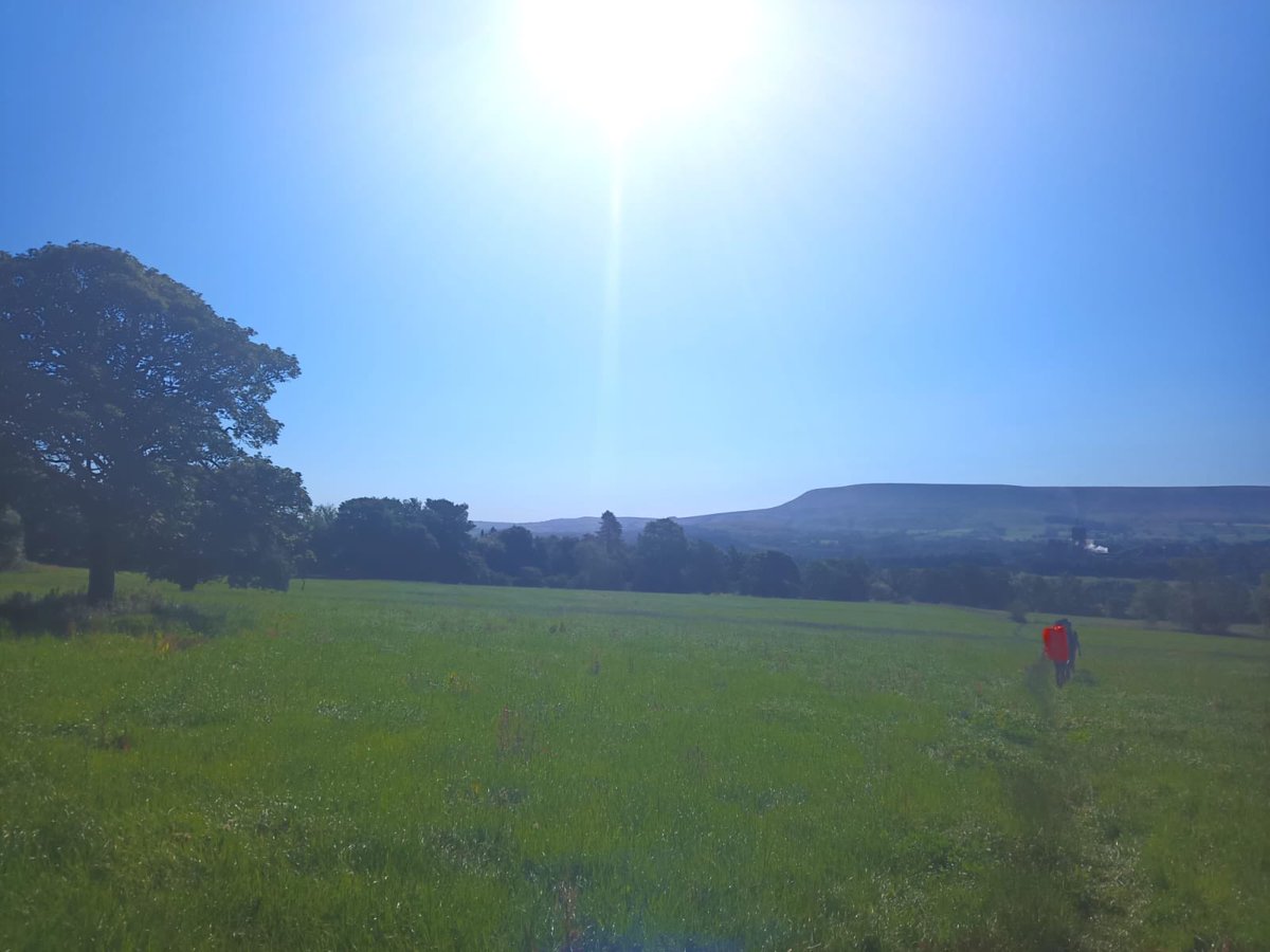 It's a hot one this weekend for ⁦<a href="/LSA_PE/">LSA PE</a>⁩ ⁦@lythamhigh⁩ students on their Bronze training and practice expedition near Clitheroe. Fantastic effort from all students and staff ⁦<a href="/DofE/">The Duke of Edinburgh’s Award</a>⁩ ⁦<a href="/DofENorth/">DofE North</a>⁩ ⁦<a href="/vango/">Vango</a>⁩