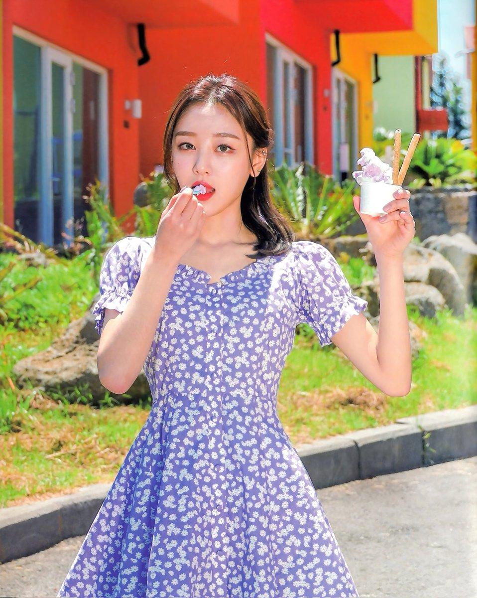 thinkinyves's tweet photo. pov: you went on a vacation date trip with your summer love, yves https://t.co/GJZdrYnQFP
