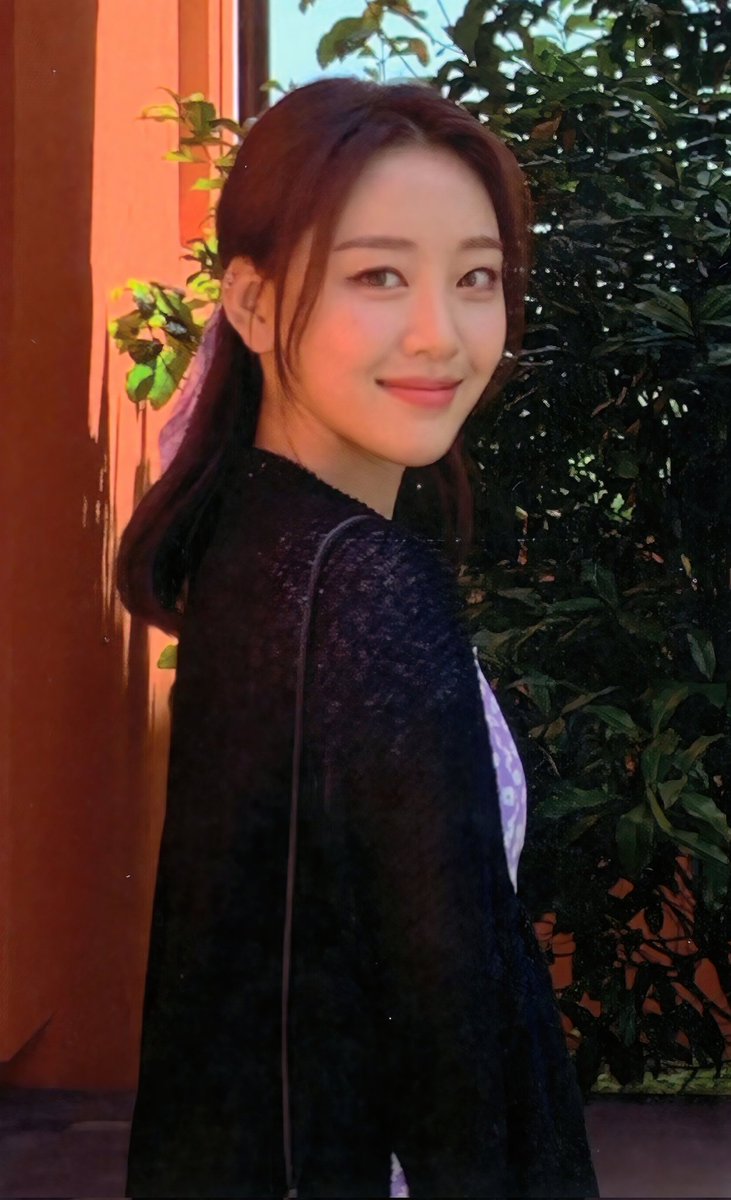 thinkinyves's tweet photo. pov: you went on a vacation date trip with your summer love, yves https://t.co/GJZdrYnQFP