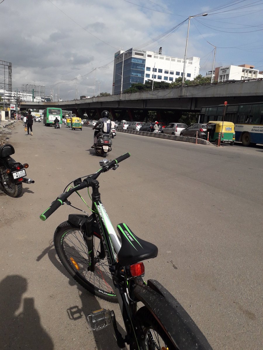 Kiraataka's tweet photo. Covered entire Outer Ring Road today. Its around 62 Kms. Traffic was heavy from K R Puram to Hebbal. After that it was peaceful. Tough stretch was Banashankari 100 ft road, too much of elevation. Climate was awesome, hence didn't feel much tired. Totally satisfying 😛 https://t.co/IpZGlZCSg3