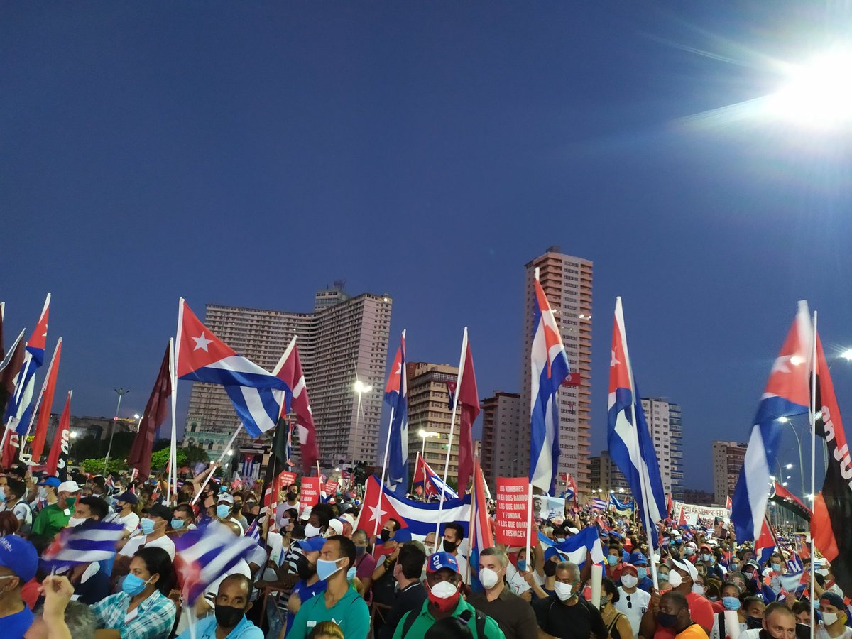 Banco de Crédito y Comercio on Twitter: "Directivos y trabajadores de  Bandec presentes hoy en acto de reafirmación revolucionaria. Viva la  Revolución Cubana!!! #CubaSoberana #CubaSocialista #CubaLibre #CubaViva…  https://t.co/xMgH72NWNu"