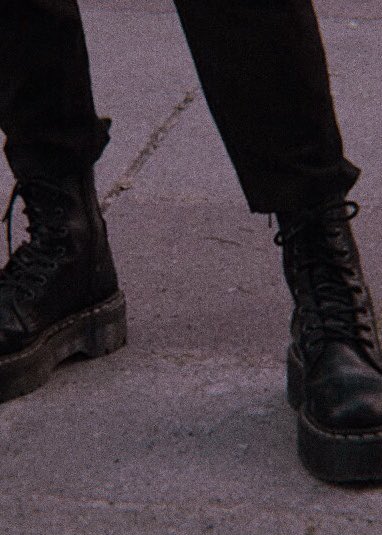 batlikepresence's tweet photo. ⠀⠀⠀⠀⠀
                                 † ⋆ ࿐
                        𝔧𝔬𝔫𝔞𝔱𝔥𝔞𝔫 𝔭𝔢𝔞𝔯𝔠𝔢
               𝗅𝗈𝖼𝖺𝗅 𝗀𝗈𝗍𝗁 𝖽𝗂𝗇𝗀𝗎𝗌, 𝗀𝗋𝗒𝖿𝖿𝗂𝗇𝖽𝗈𝗋 
                  #𝖼𝗋𝗎𝗂𝗌𝗂𝗇 , #𝖡𝟣𝖦𝖡𝟢𝖸 • ↺
⠀⠀⠀⠀⠀ https://t.co/SM5jhEY3Lh