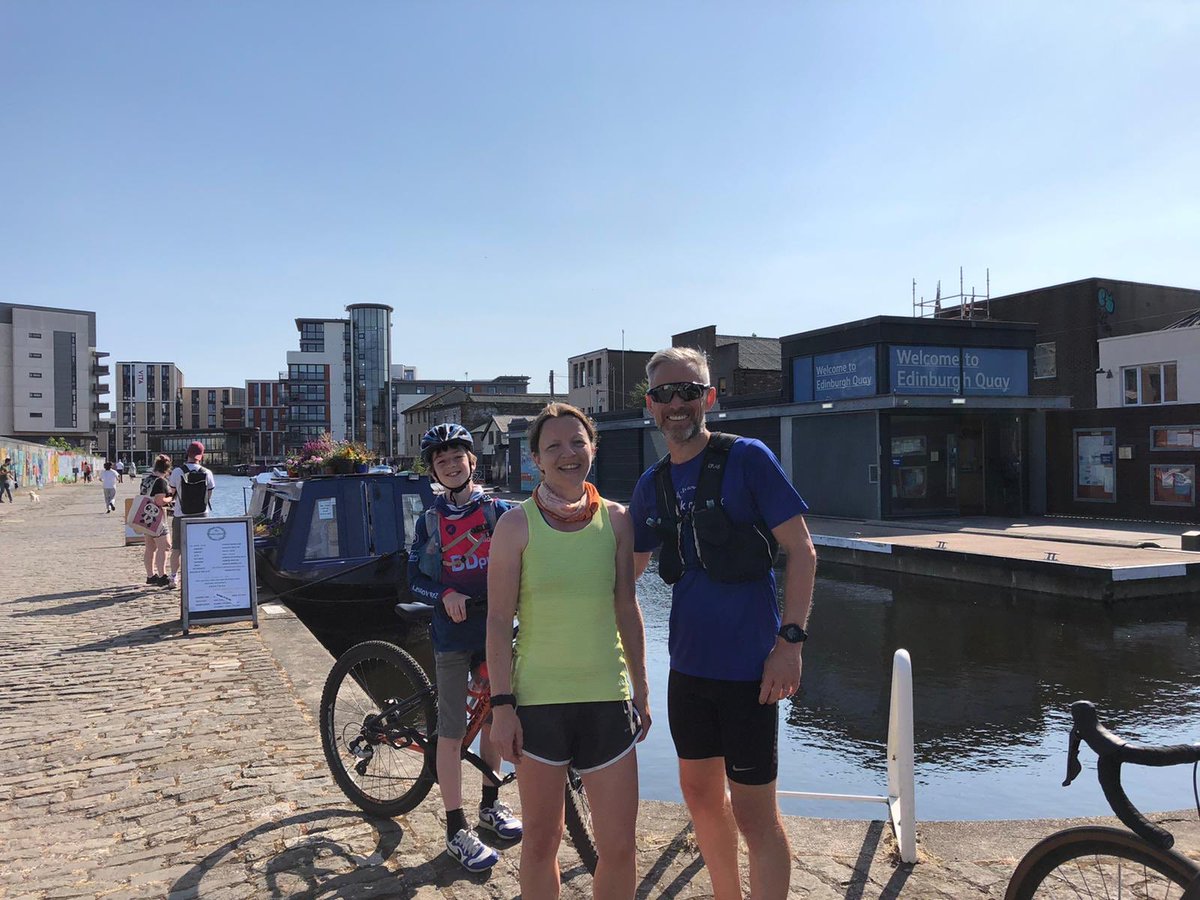 TaritTweets's tweet photo. 2/2 @allyultra at Fountainbridge Basin Edinburgh with 100k champ  @HowNoBoab who helped support last 15k of Ally’s new FKT #teamwork #saltogethet #ultracommunity https://t.co/KmEtYQhg21