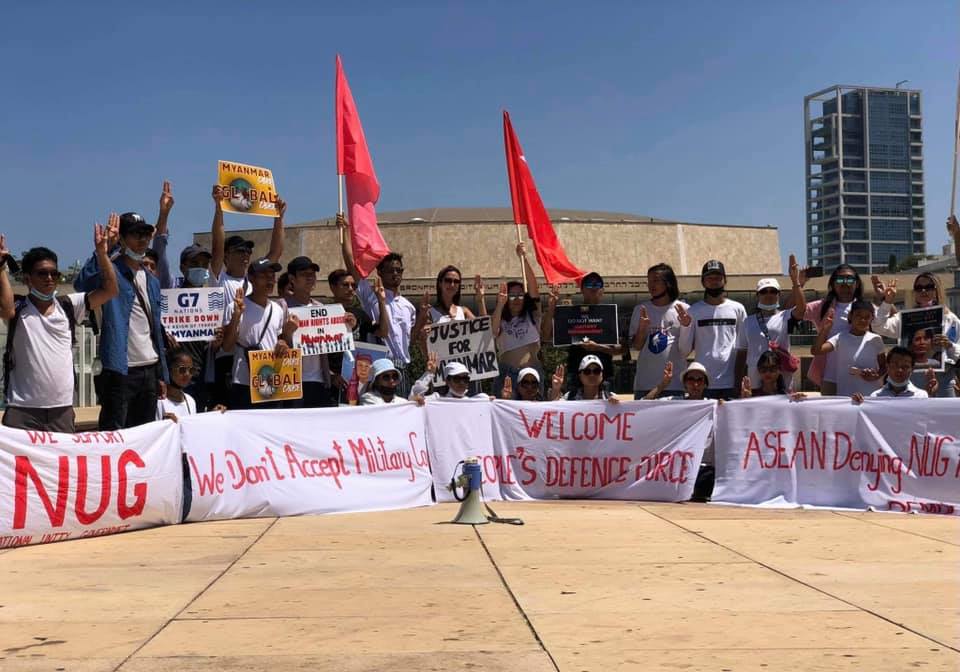 Myanmar_Now_Eng's tweet photo. More than 50 Myanmar people in Israel and Israelis staged a rally in support of Myanmar's National Unity Government this morning (Jul 17) in Tel Aviv. 

Photos: Provided 

#WhatsHappeningInMyanmar https://t.co/0AubguN6ju