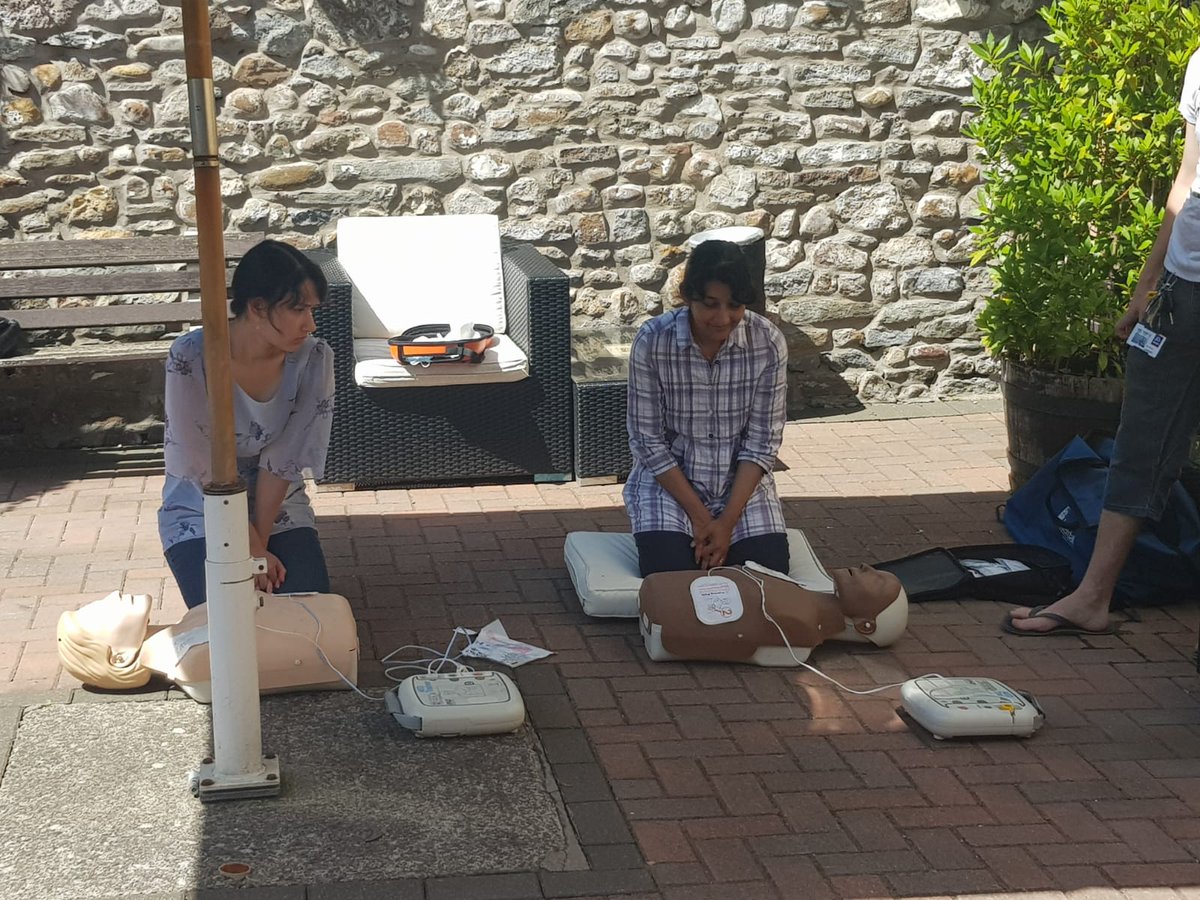 Calon Defibrillators are holding 2 CPR Training Awareness days at The Albany  Pub in Roath on Saturday and Sunday 17th &amp; 18th July 11am to 12noon both days! If you’re interested in coming along see details below and sign up! 💚

CPR + AED = SAVING LIVES

heartscreening.wales/events