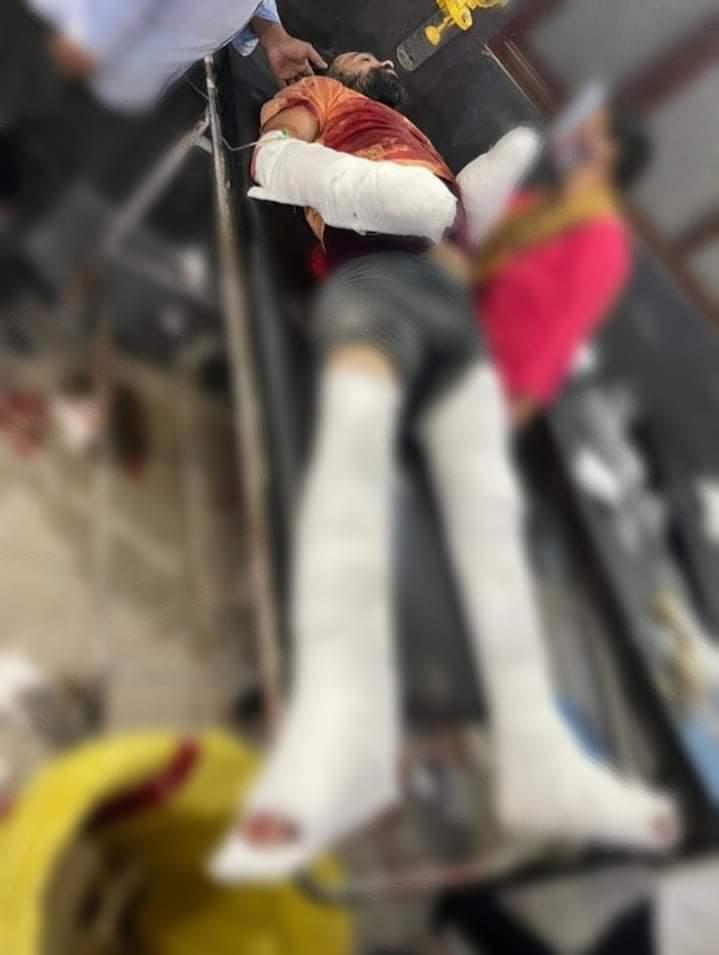 DrKS_Badal's tweet photo. #AppealForHelp
#AppealforfinancialAssistance Amritpal singh presently posted at  Jammu Airport seriously got injured &amp; later admitted at Amandeep Hospital Amritsar for surgery.The cost of treatment is 25 lakhs approximately for his limbs attachment surgery which is very costly. https://t.co/Em3SrmVKBe