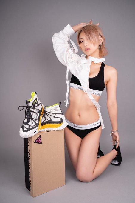 Twitterのコスプレ画像16