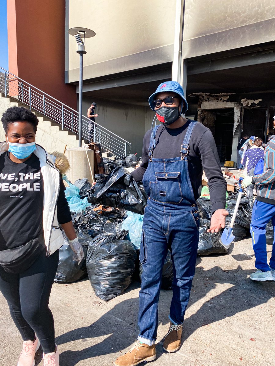 TshepoJeans's tweet photo. The only thing tragedy gives us is the opportunity to rebuild.

Here’s a bunch of young people; men, women, deaf, black, white, coloured, Indian, playing their part. 🙏🏿

#RebuildSA 🇿🇦 https://t.co/Mjxoz5j3pz