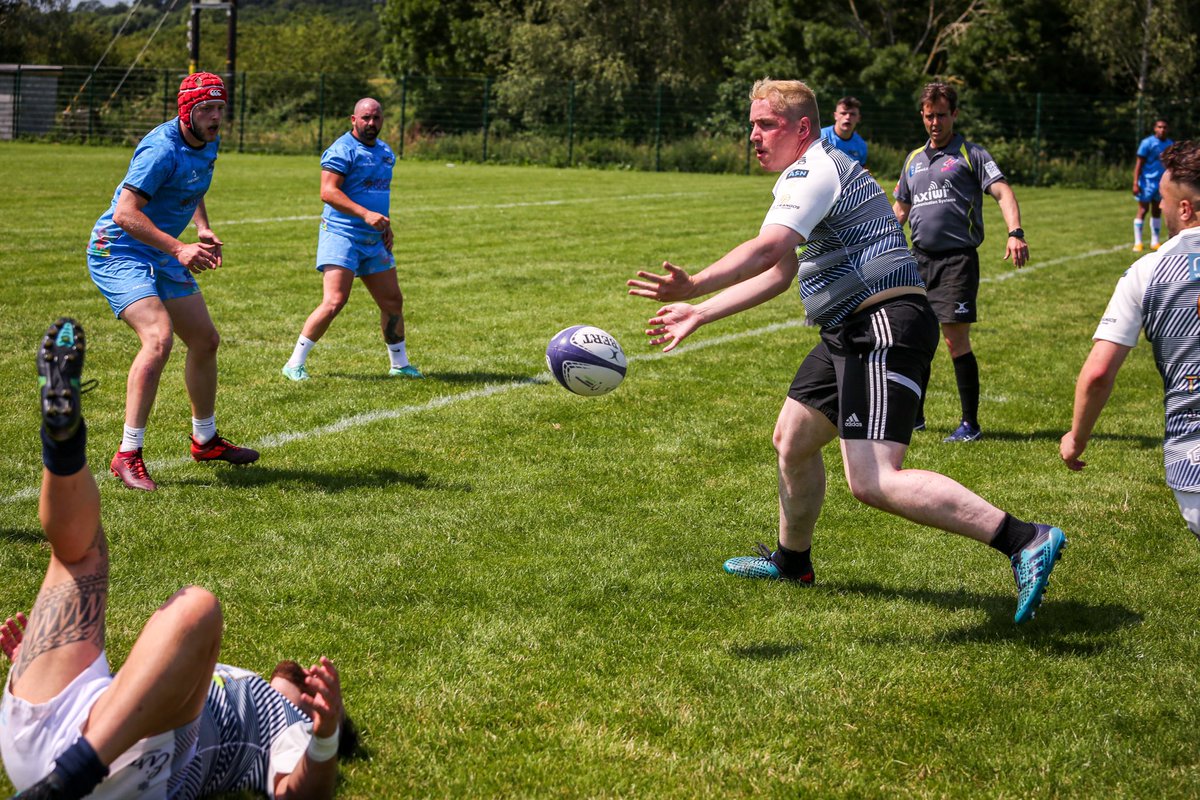 MLofthousePJ's tweet image. Great to be back covering sport and me and my silver hair swapped my camera for a jersey and some boots 👨🏼‍🦳🏉📷

#cardiff #rugby #silhouette #sports #teamtalk #worcester