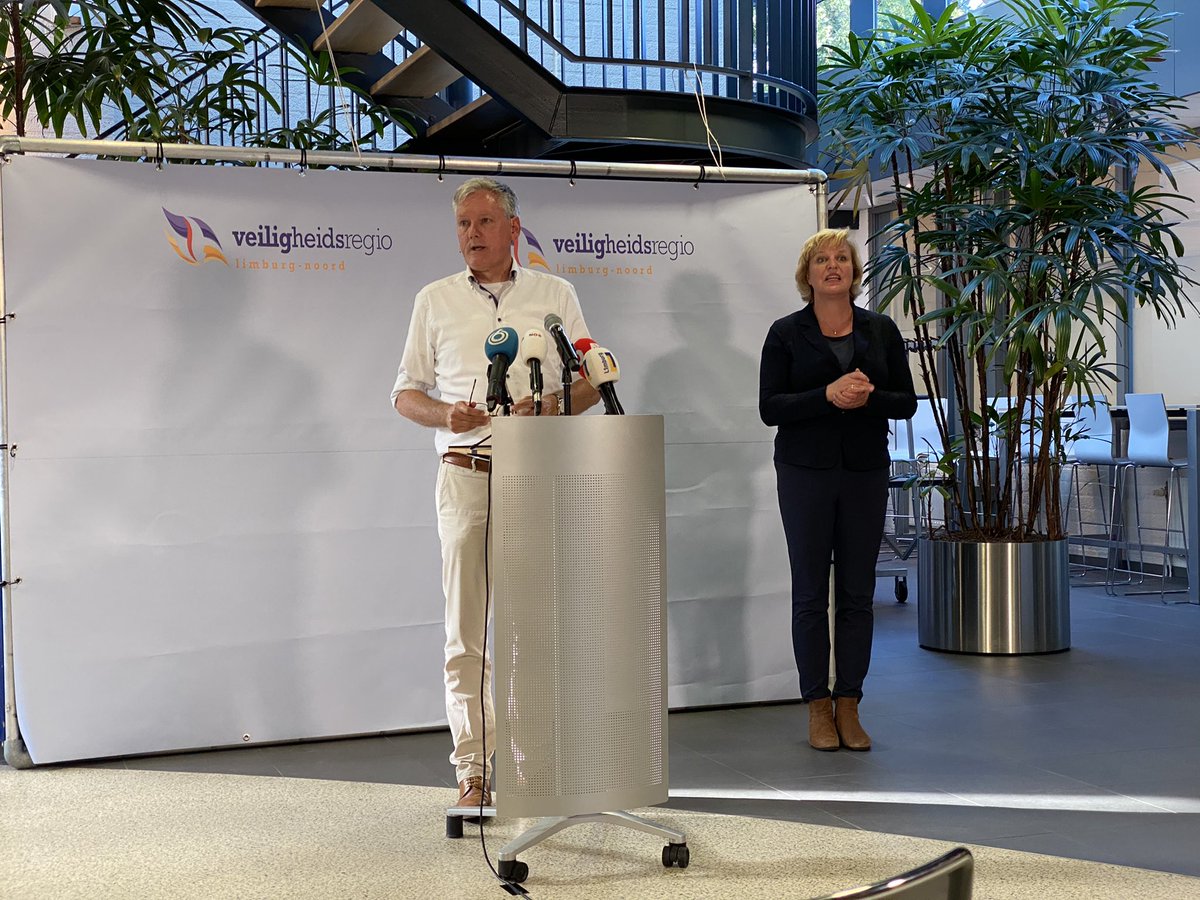 Tot maandag heeft Limburg last van hoog water, zegt Antoin Scholten, voorzitter van de Veiligheidsregio Limburg-Noord. Live te volgen via AD.nl