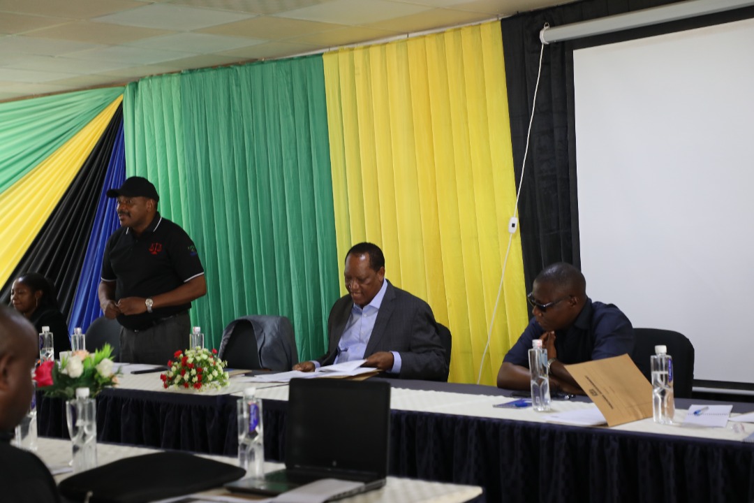 Waziri wa Katiba na Sheria Prof. Palamagamba J.A.M Kabudi amefungua na kushiriki kikao cha Baraza la Wafanyakazi wa Wizara ya Katiba na Sheria kilichofanyika katika ukumbi wa Chuo Kikuu cha Kilimo Sokoine (SUA) mapema leo mjini Morogoro